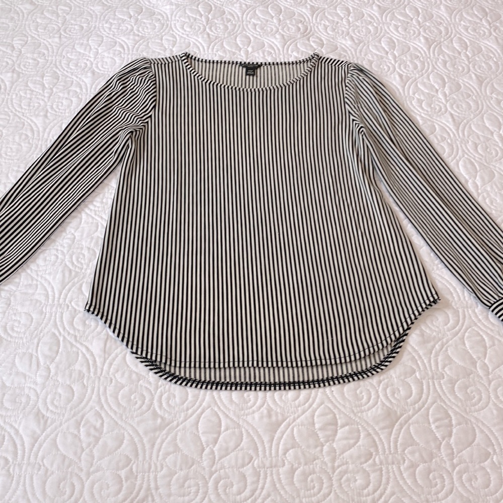 ANN TAYLOR like new top